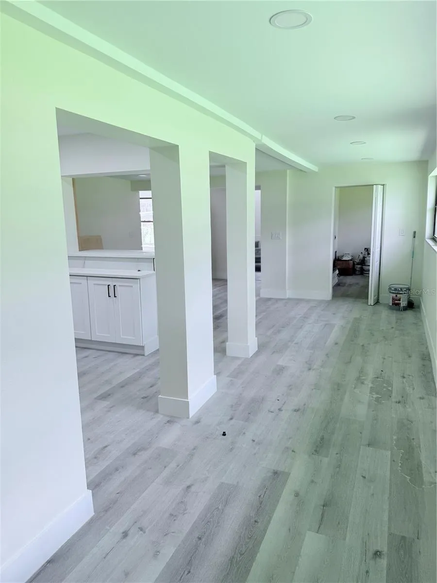 10801 EDISON AVENUE Tampa, FL 33612