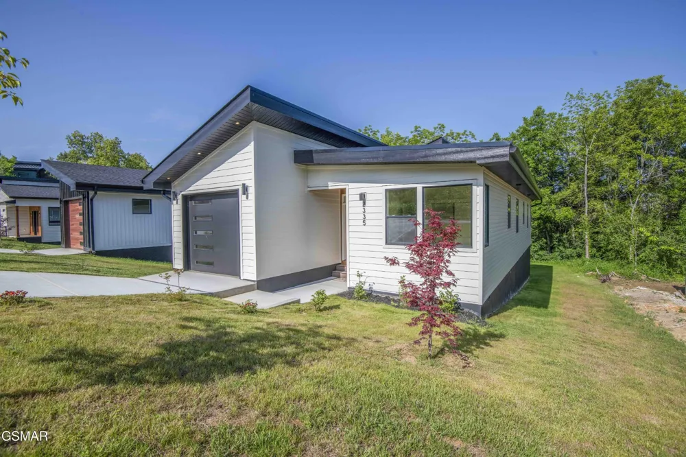 2335 Rock Gardens Drive Sevierville, TN 37876