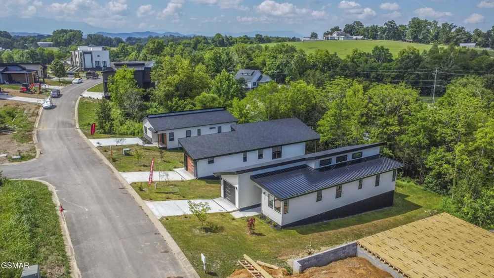 2335 Rock Gardens Drive Sevierville, TN 37876