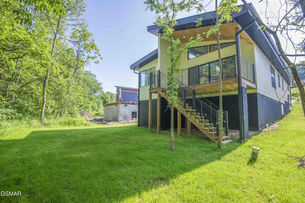 2335 Rock Gardens Drive Sevierville, TN 37876