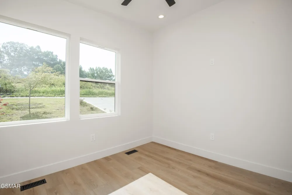 2335 Rock Gardens Drive Sevierville, TN 37876