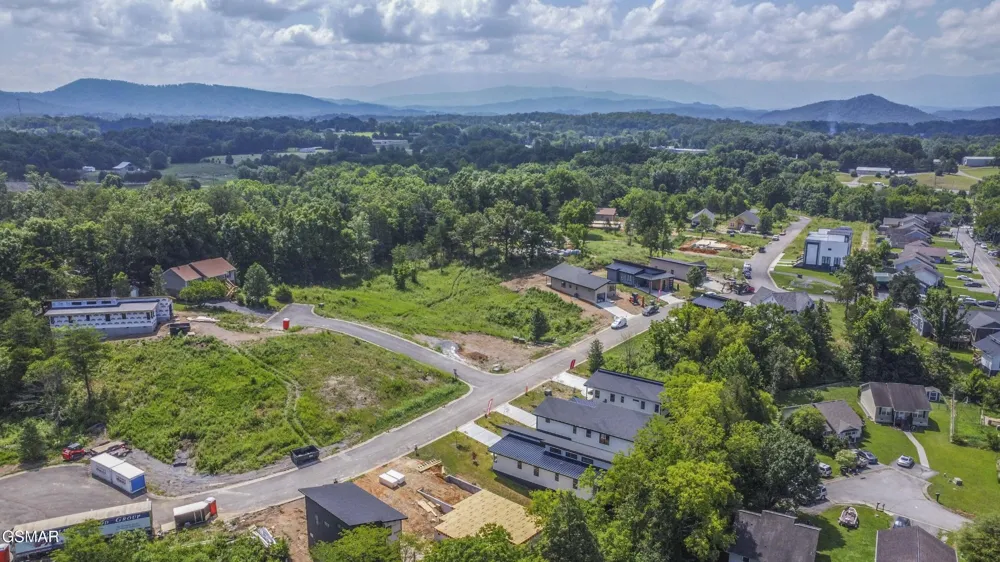 2335 Rock Gardens Drive Sevierville, TN 37876