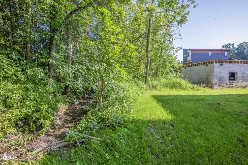 2335 Rock Gardens Drive Sevierville, TN 37876