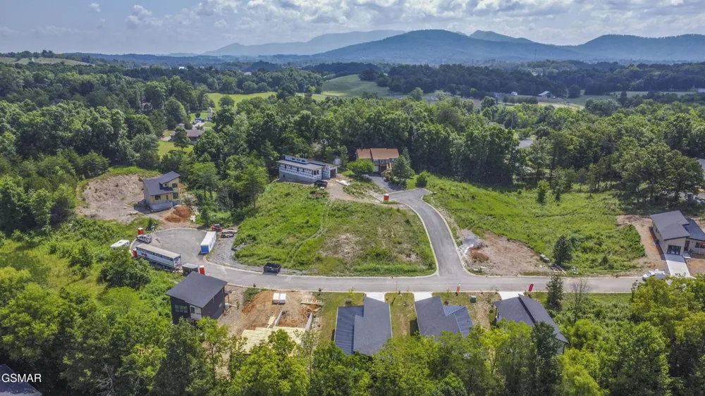2335 Rock Gardens Drive Sevierville, TN 37876