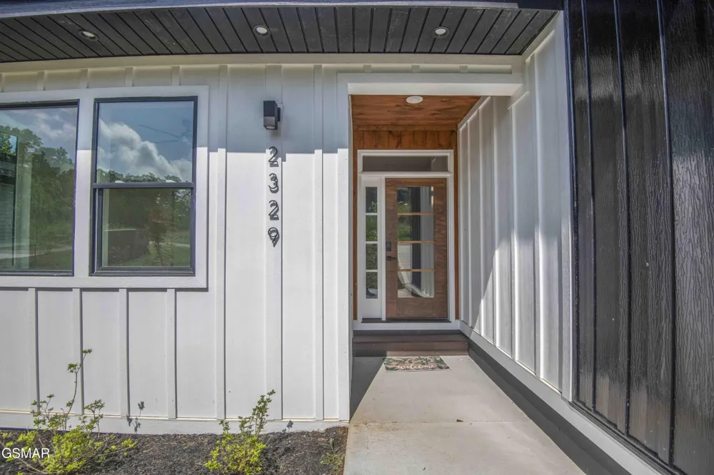 2329 Rock Gardens Drive Sevierville, TN 37876
