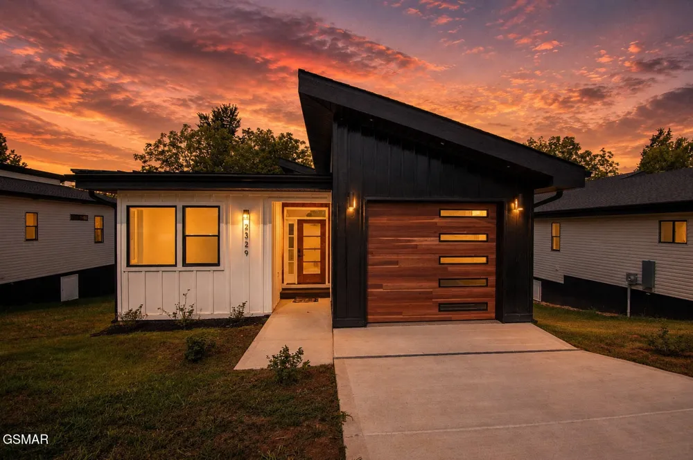 2329 Rock Gardens Drive Sevierville, TN 37876