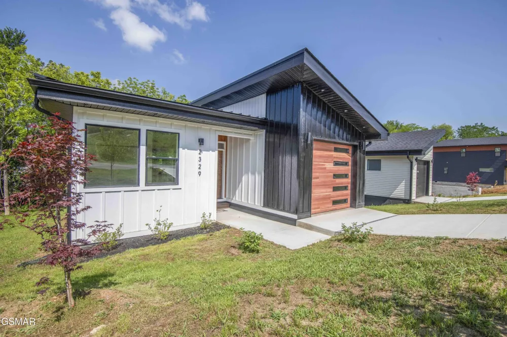 2329 Rock Gardens Drive Sevierville, TN 37876