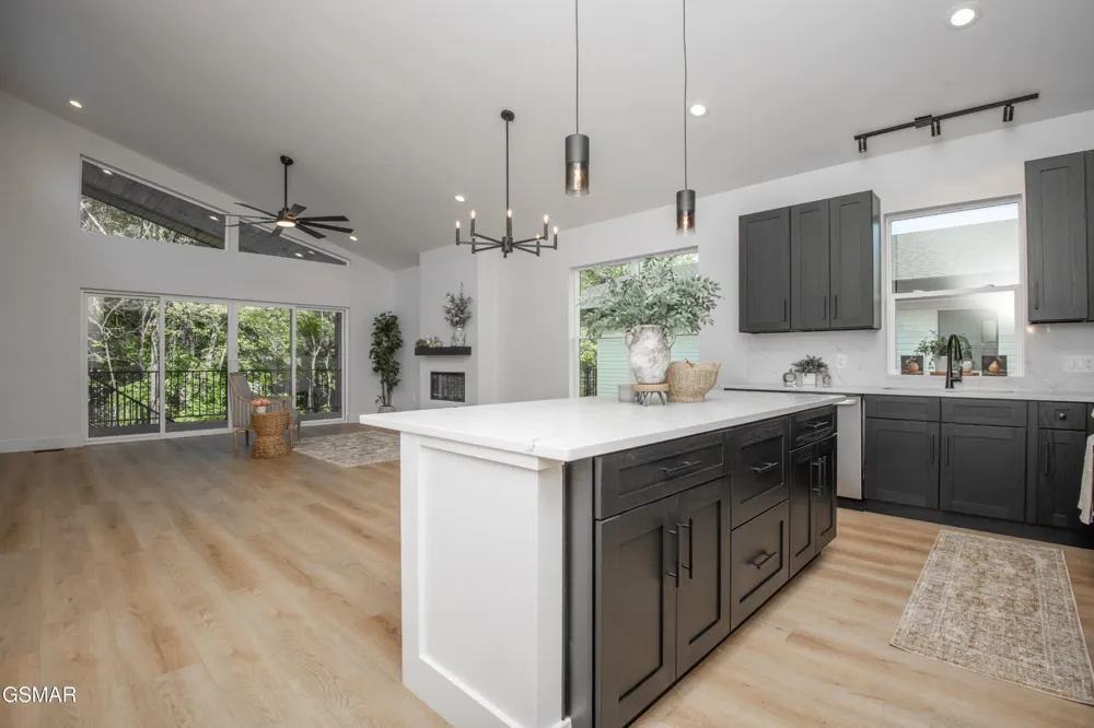 2329 Rock Gardens Drive Sevierville, TN 37876