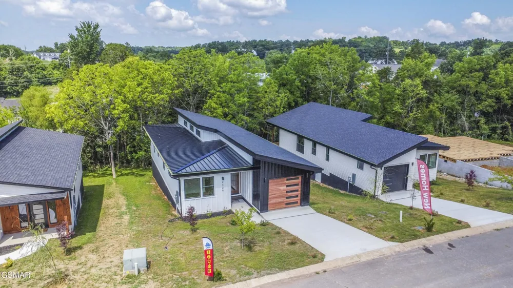 2329 Rock Gardens Drive Sevierville, TN 37876