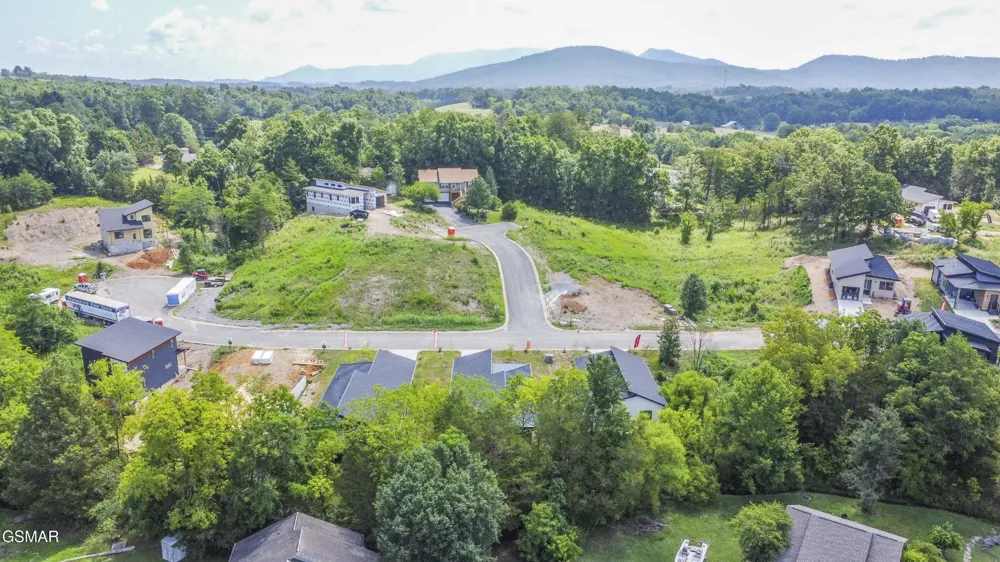 2329 Rock Gardens Drive Sevierville, TN 37876