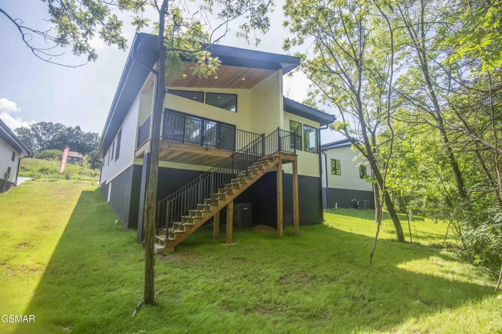 2329 Rock Gardens Drive Sevierville, TN 37876