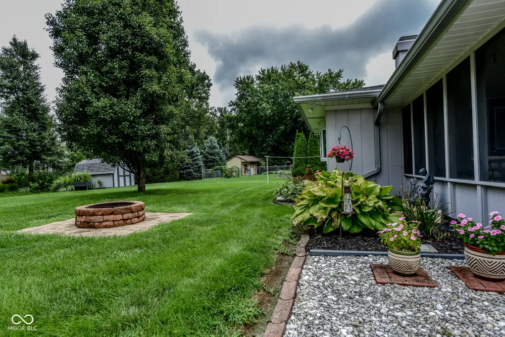 18 Fairfield Drive Brownsburg, IN 46112