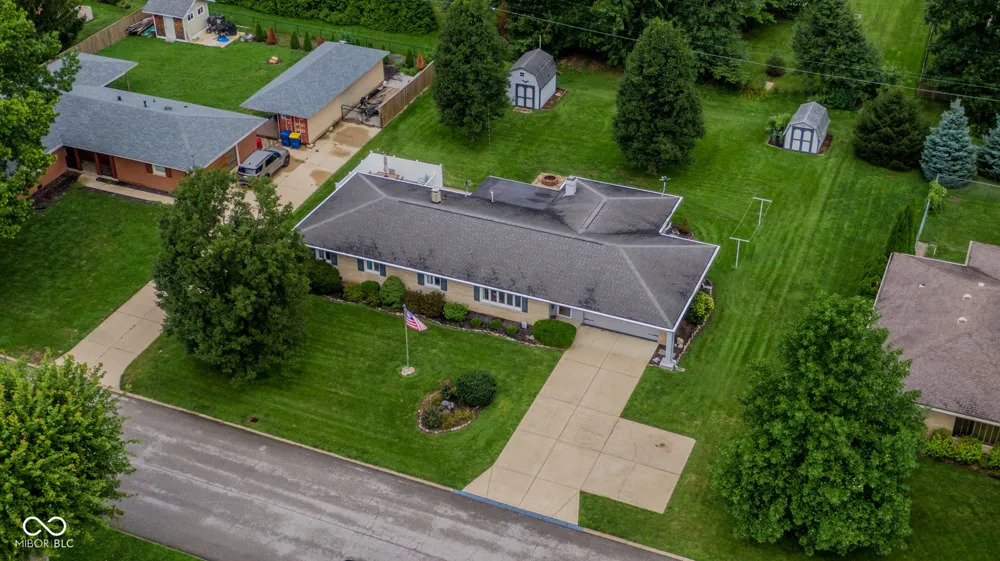 18 Fairfield Drive Brownsburg, IN 46112