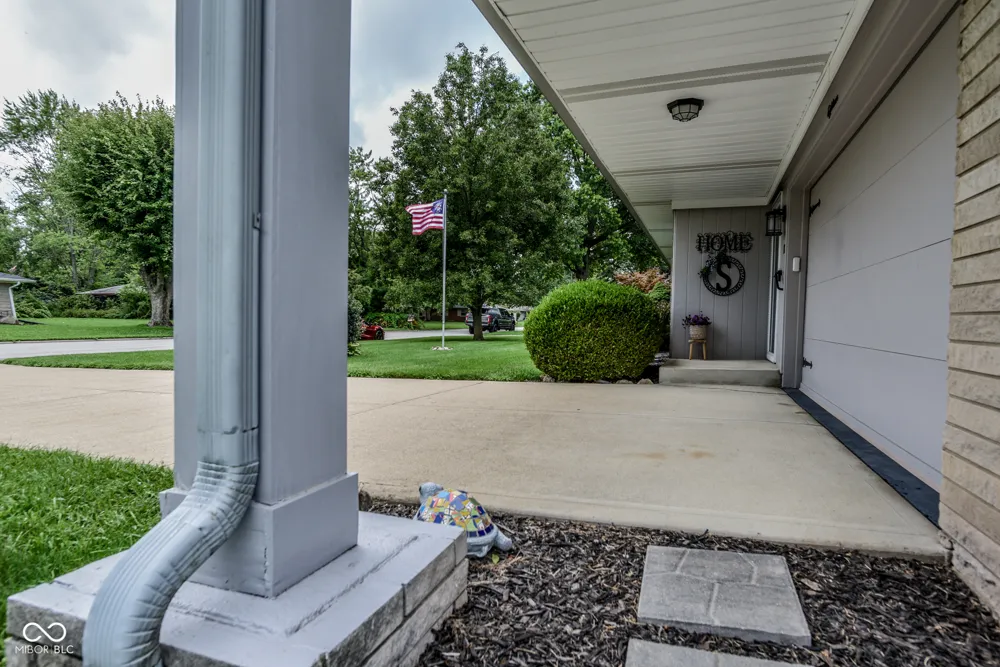 18 Fairfield Drive Brownsburg, IN 46112