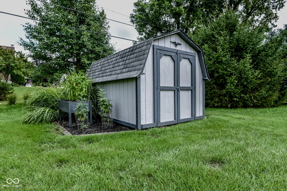 18 Fairfield Drive Brownsburg, IN 46112