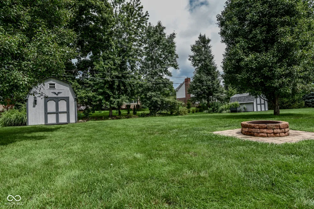 18 Fairfield Drive Brownsburg, IN 46112