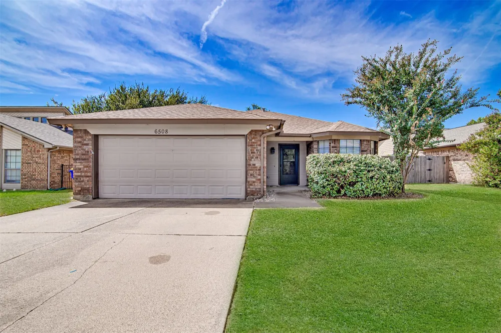 6508 Fairview Drive Watauga, TX 76148