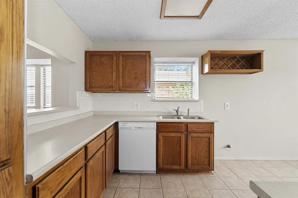 6508 Fairview Drive Watauga, TX 76148