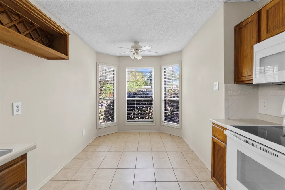 6508 Fairview Drive Watauga, TX 76148