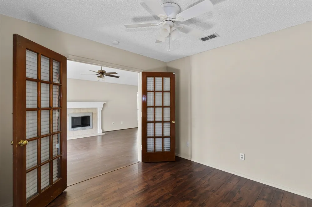 6508 Fairview Drive Watauga, TX 76148