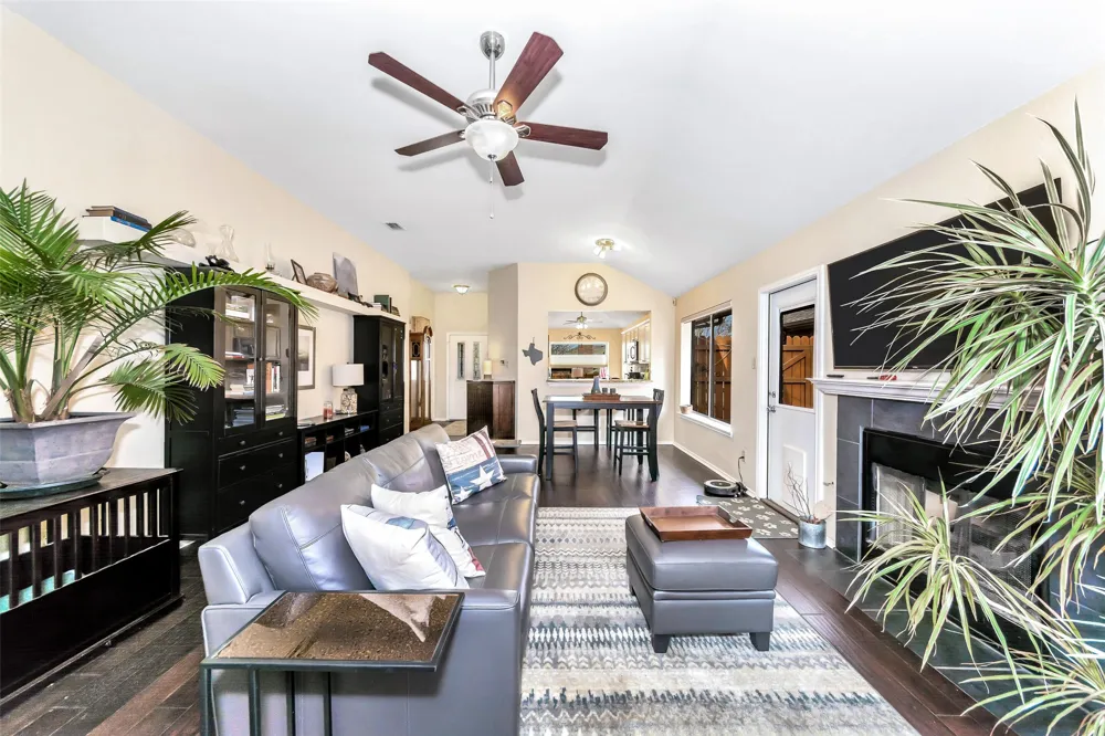 1441 Hampton Road Grapevine, TX 76051