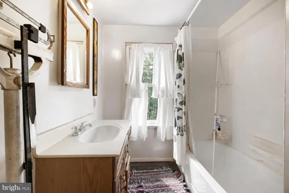1834 DEEP RUN ROAD Whiteford, MD 21160
