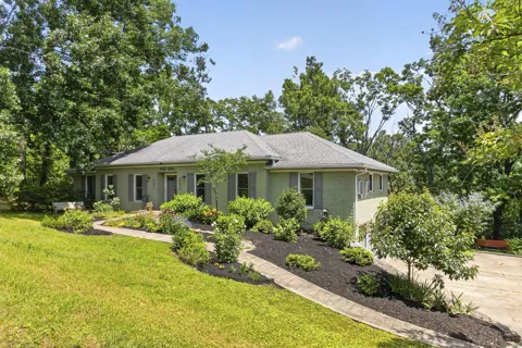 1234 Jefferson Davis Dr