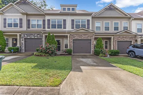 2008 Abbingdon Way