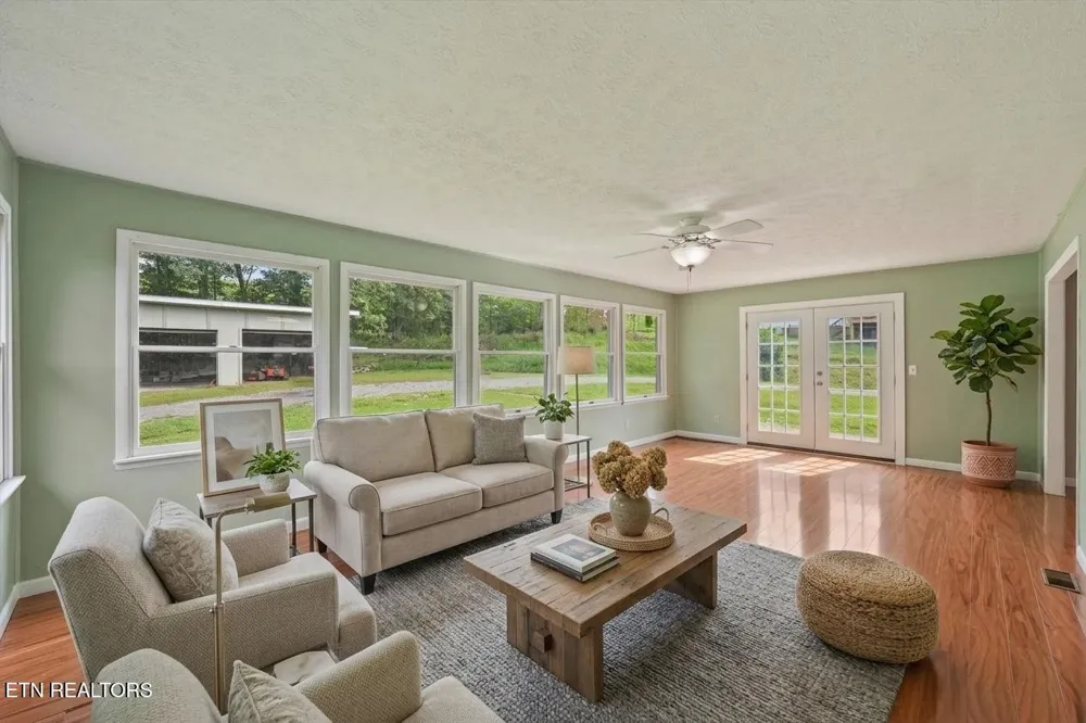 1696 Clouds Rd New Tazewell, TN 37825