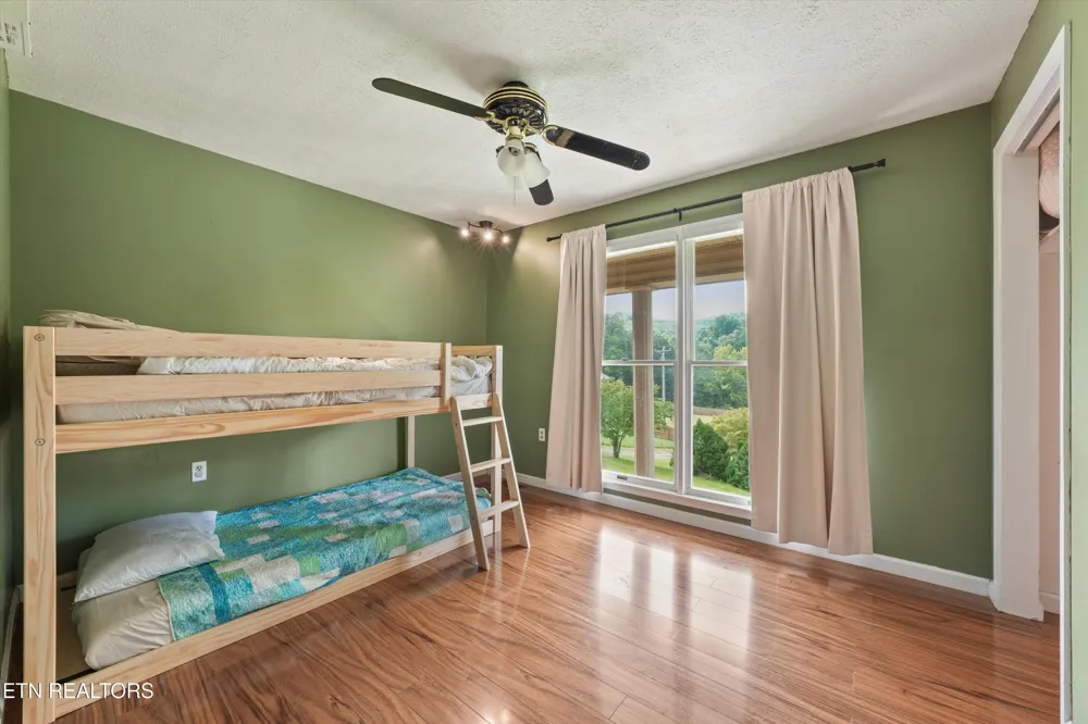 1696 Clouds Rd New Tazewell, TN 37825