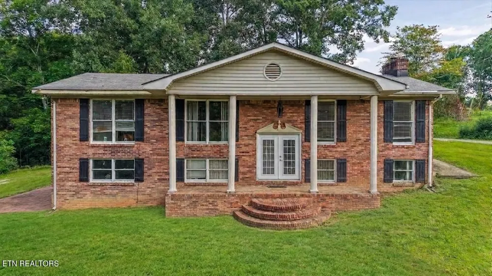 1696 Clouds Rd New Tazewell, TN 37825