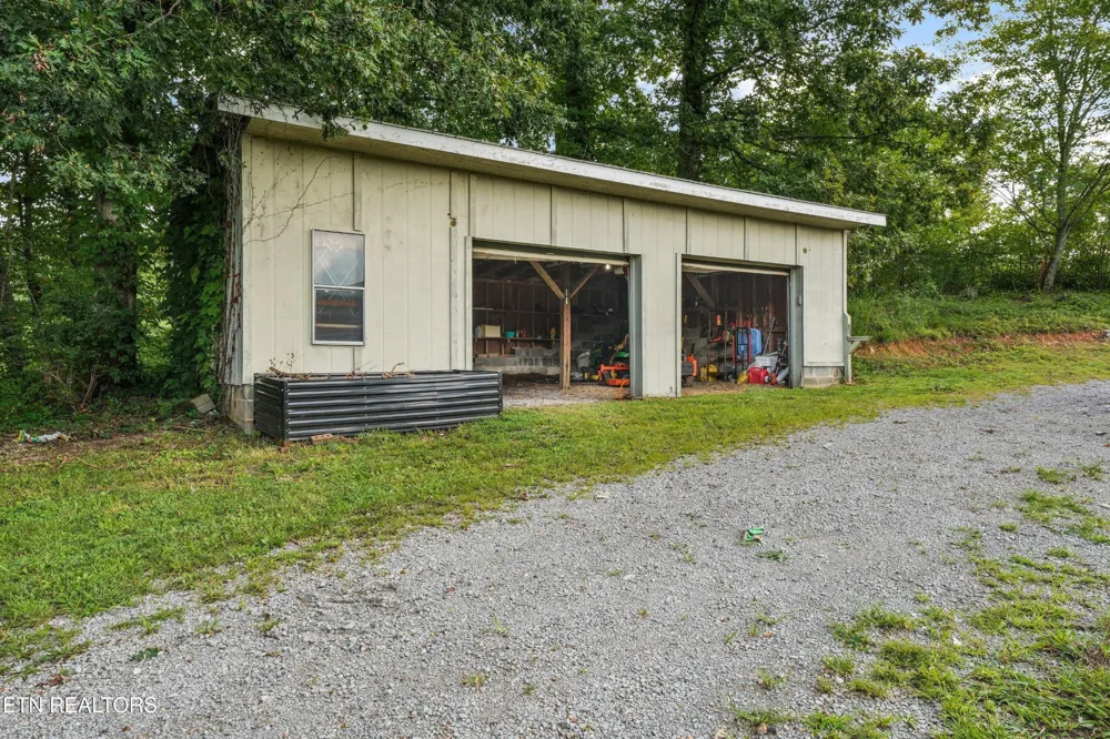 1696 Clouds Rd New Tazewell, TN 37825