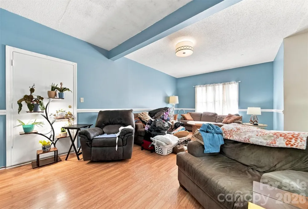 425 Heritage Farm Road Hickory, NC 28601