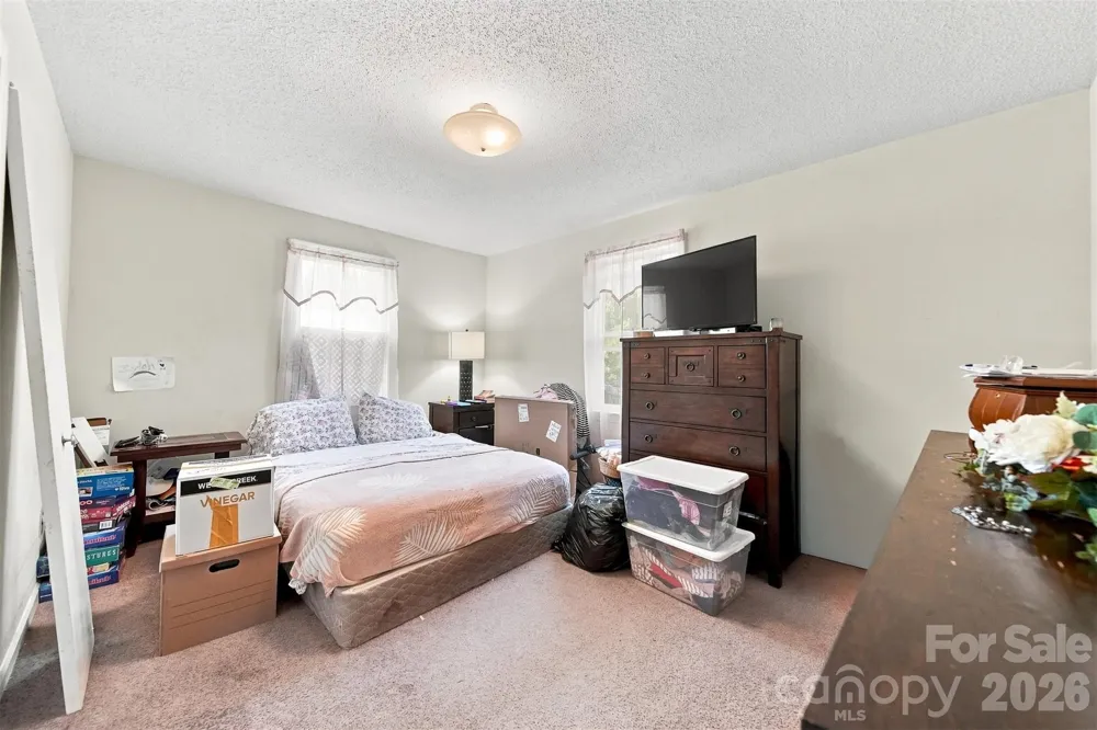 425 Heritage Farm Road Hickory, NC 28601