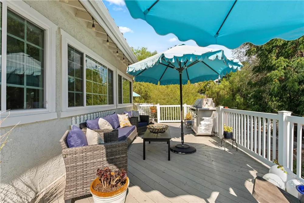 30995 Via Norte Temecula, CA 92591