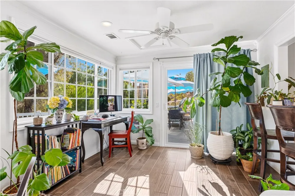 30995 Via Norte Temecula, CA 92591