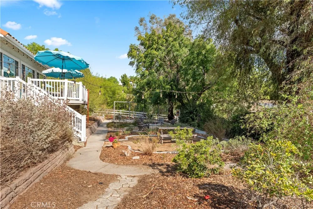 30995 Via Norte Temecula, CA 92591