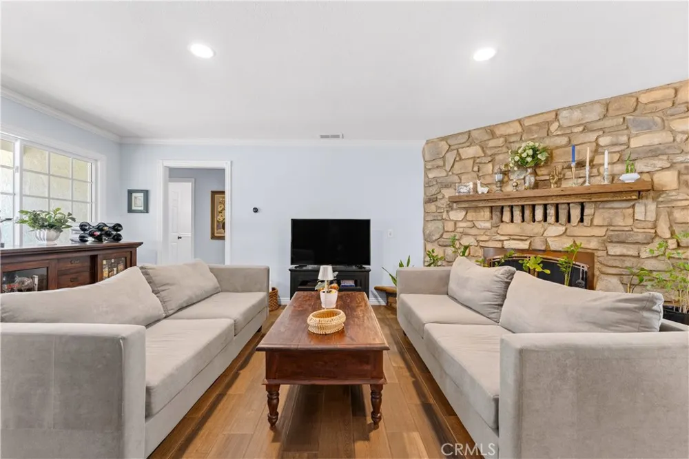 30995 Via Norte Temecula, CA 92591