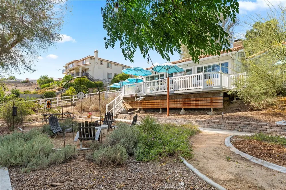 30995 Via Norte Temecula, CA 92591