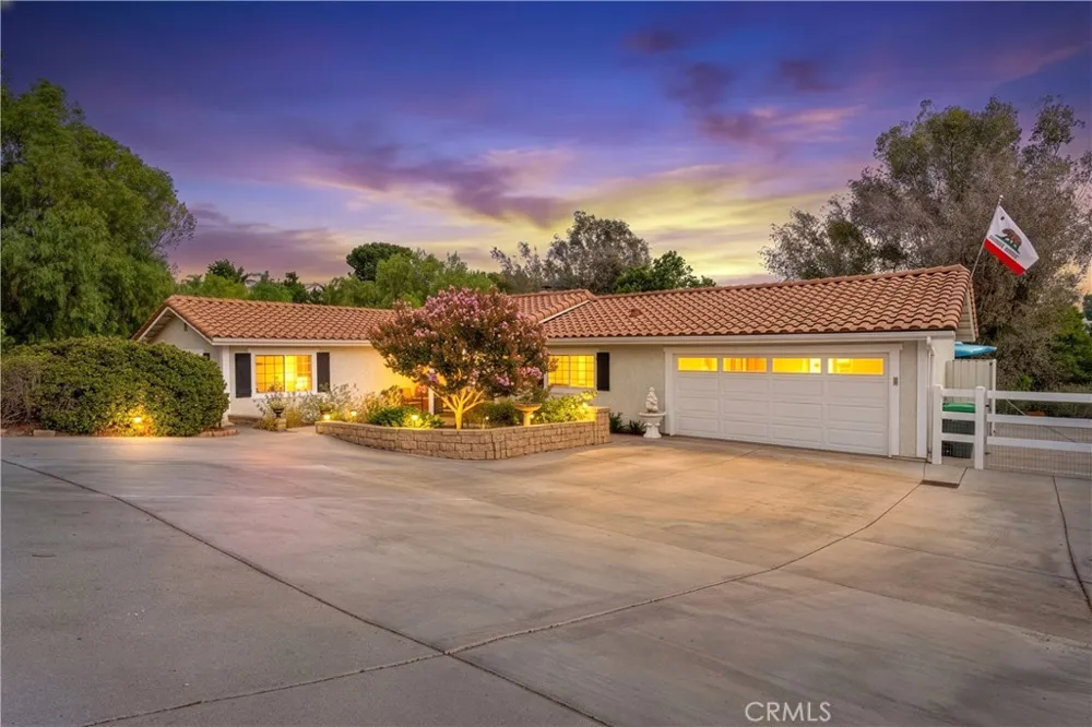 30995 Via Norte Temecula, CA 92591