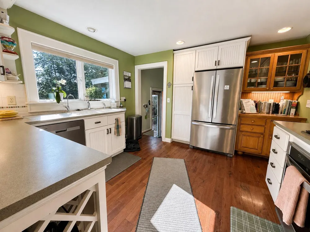 937 Farrell Avenue Kalamazoo, MI 49006