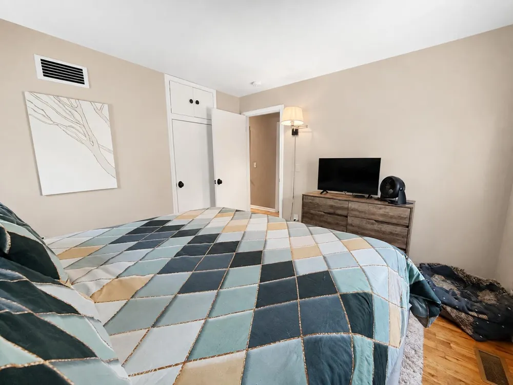 937 Farrell Avenue Kalamazoo, MI 49006