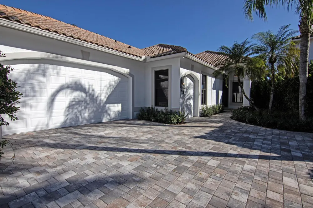 2570 Players Court Wellington, FL 33414