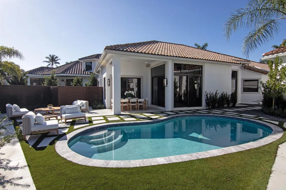 2570 Players Court Wellington, FL 33414