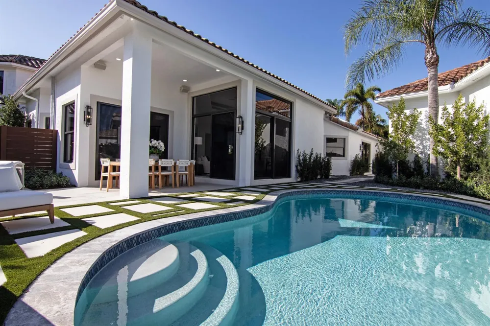 2570 Players Court Wellington, FL 33414