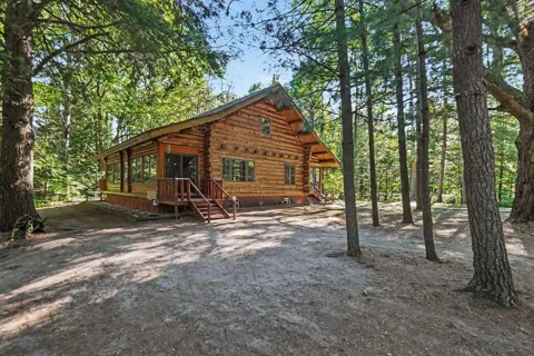 1091 River Trail