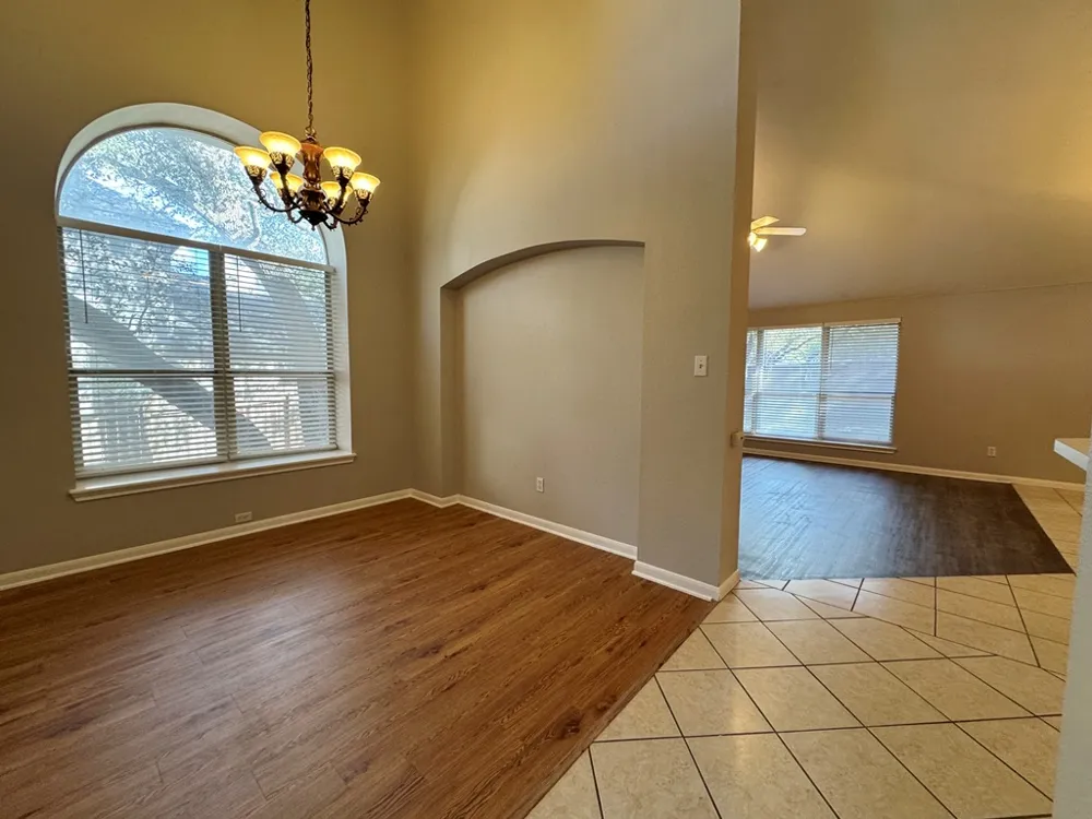 5305 Tamango Way Austin, TX 78749