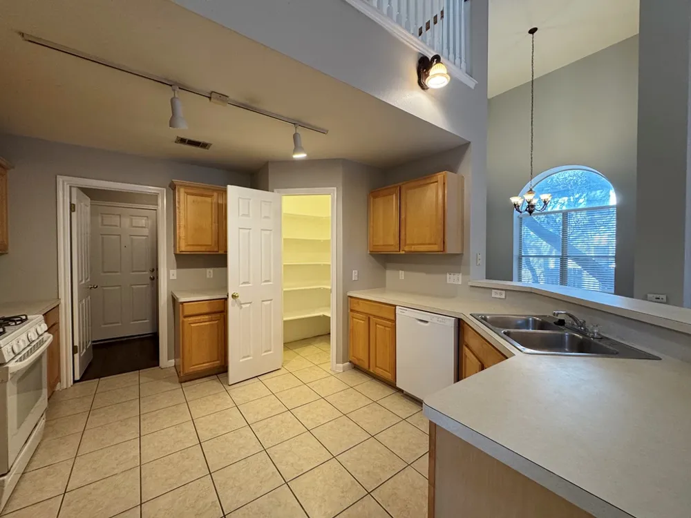 5305 Tamango Way Austin, TX 78749