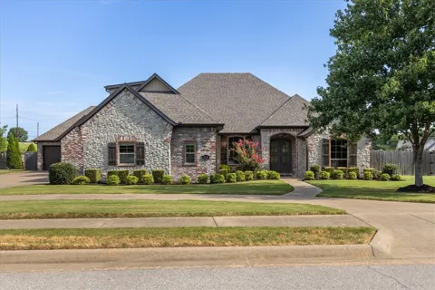 174 Arlington Way