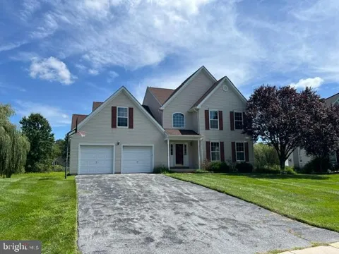 611 QUILL COURT
